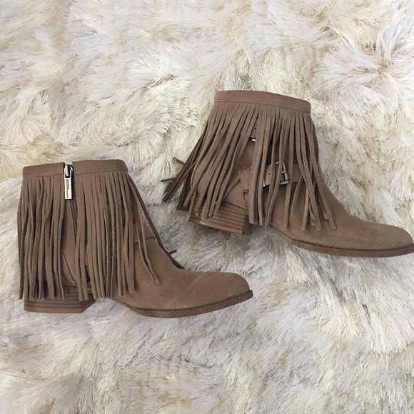 BCBGeneration Fringe Suede Cowboy Ankle Boots 7 - Picture 4 of 8